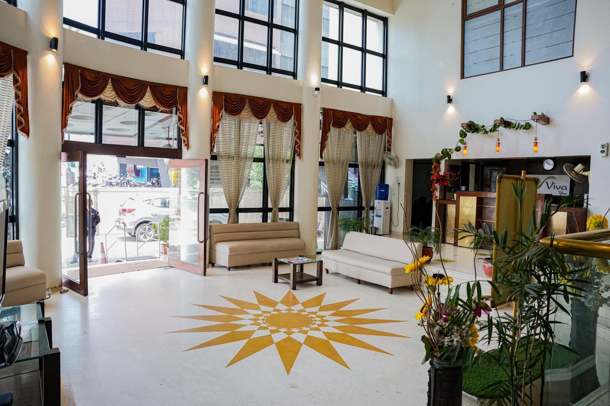 Hotel Viva Inn Yerandwane Exterior foto